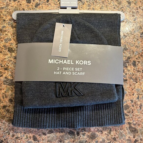 NWT Michael Kors 2 Piece Hat Scarf Set Dark Gray $88 Style 34401C - Picture 1 of 6